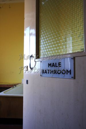male bath room-c92.jpg